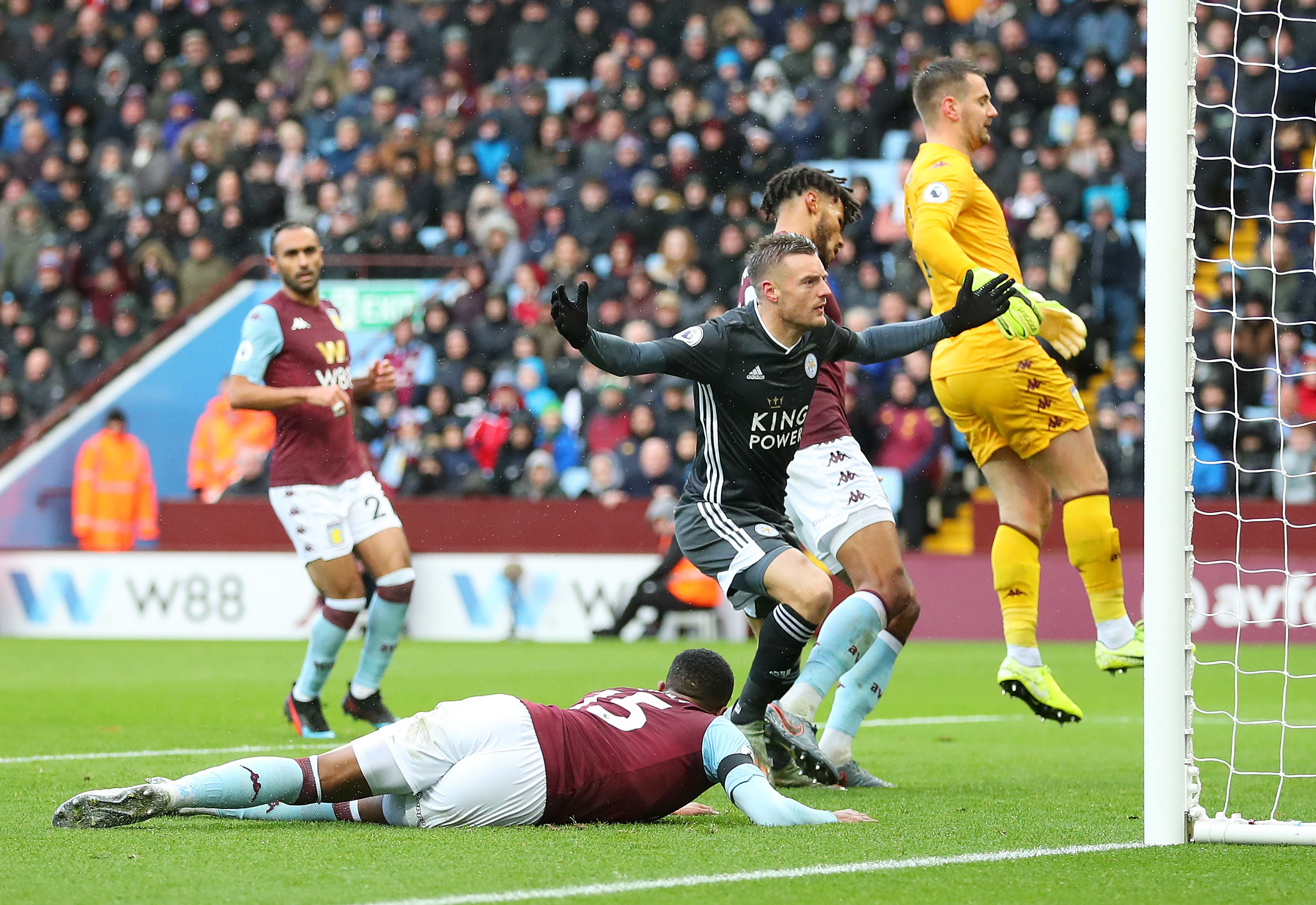 引人注目的 引人注目的